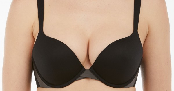 Spanx Pillow Cup Signature Push-Up Plunge Bra - Black